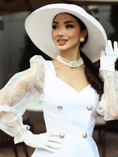 Zira escort à Paris